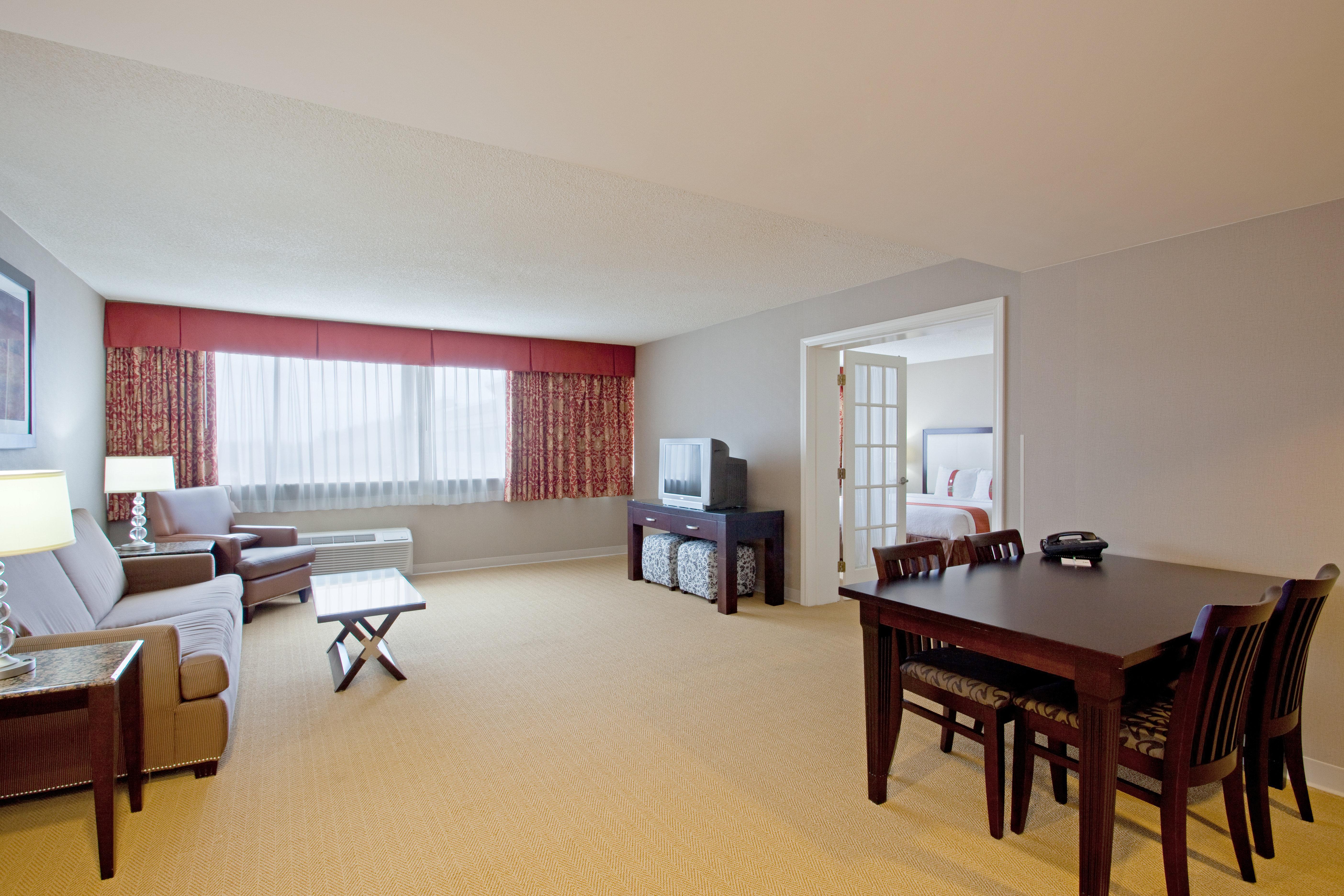 Holiday Inn & Suites Marlborough, An Ihg Hotel Bagian luar foto