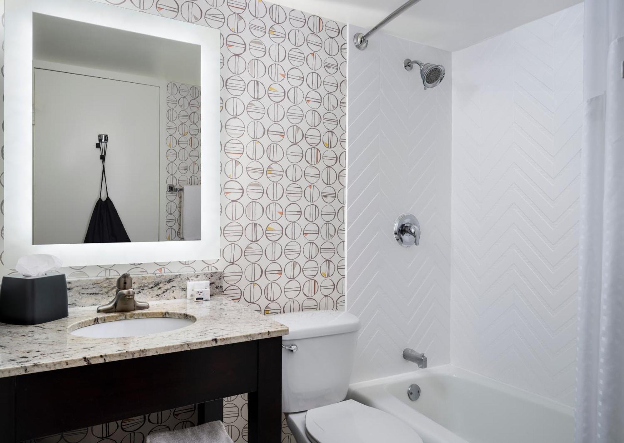 Holiday Inn & Suites Marlborough, An Ihg Hotel Bagian luar foto