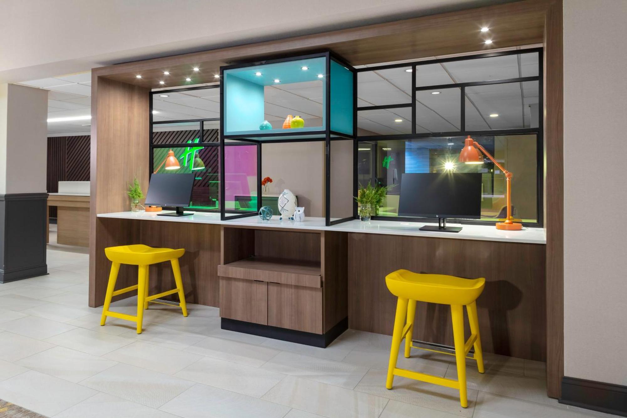 Holiday Inn & Suites Marlborough, An Ihg Hotel Bagian luar foto