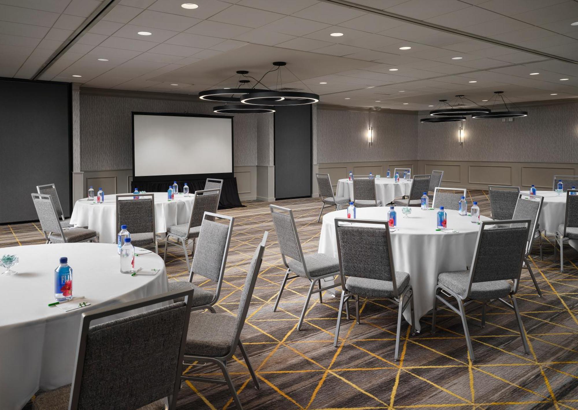 Holiday Inn & Suites Marlborough, An Ihg Hotel Bagian luar foto